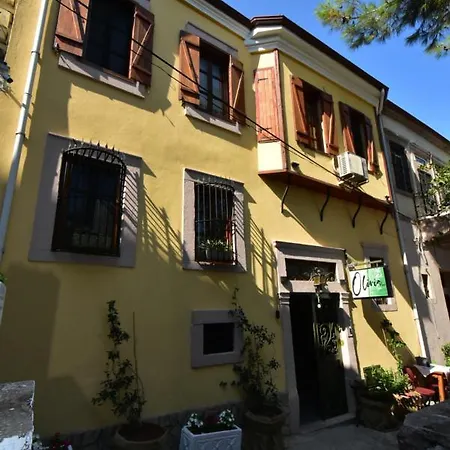 Olivia 1845 * Ayvalı