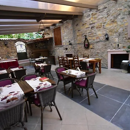 Olivia 1845 Ayvalı
